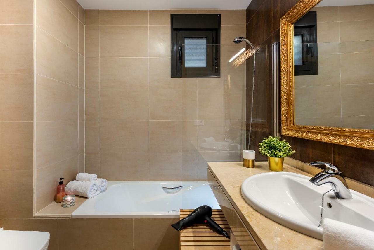 Hsh Suites Metropol Севиля Екстериор снимка